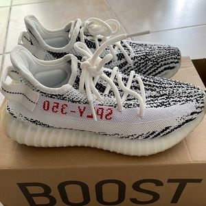 Yeezy Boost 350 Zebra women’s 7.5